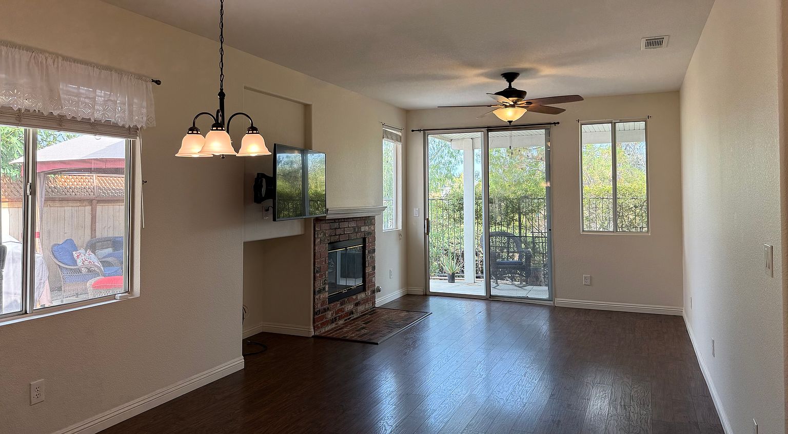31081 Bunker Dr photo 5