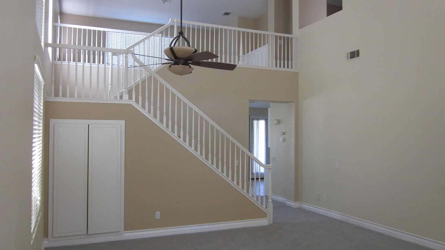 38129 Augusta Dr photo 2