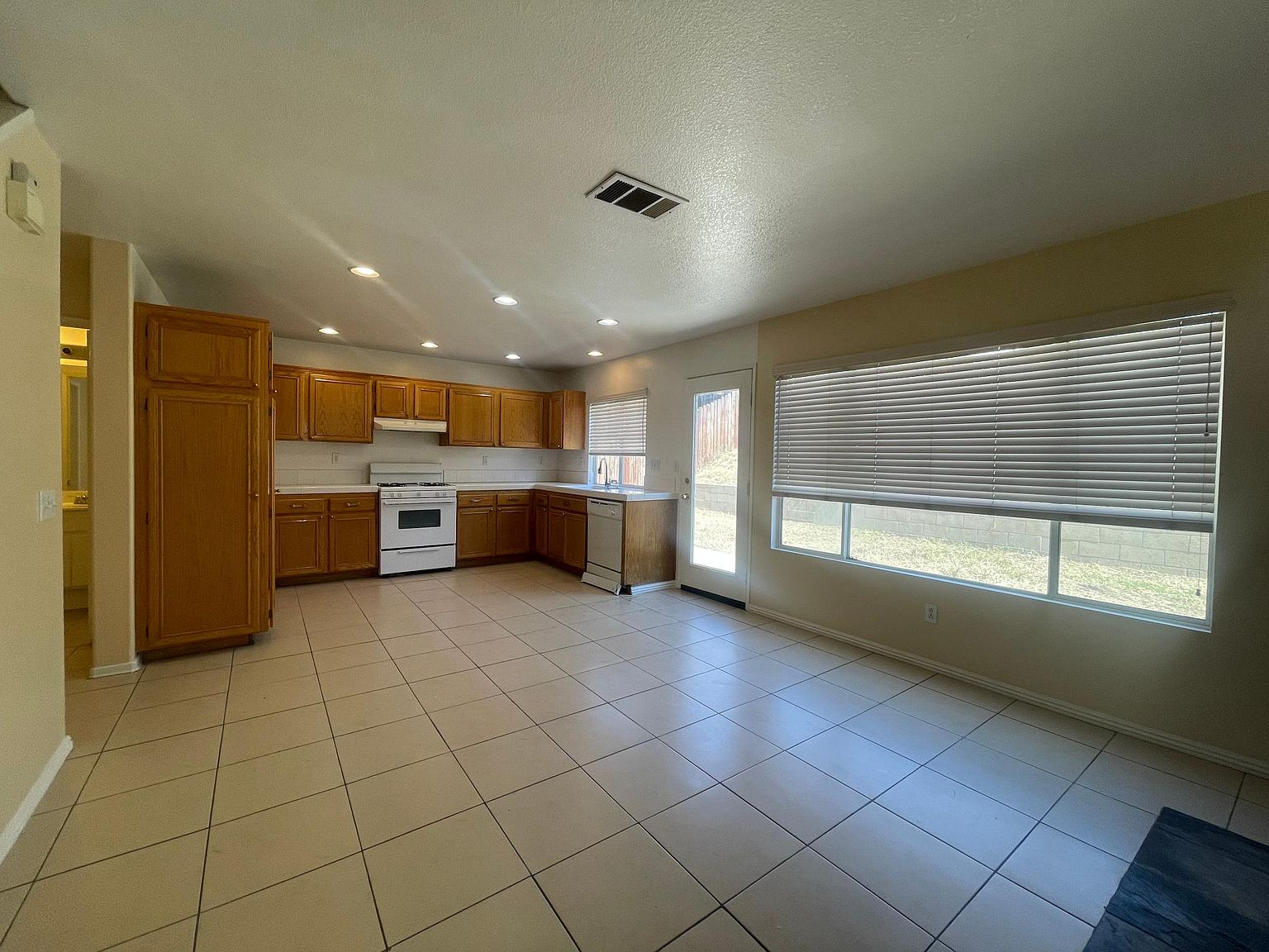 30388 Savannah Oaks Dr photo 5