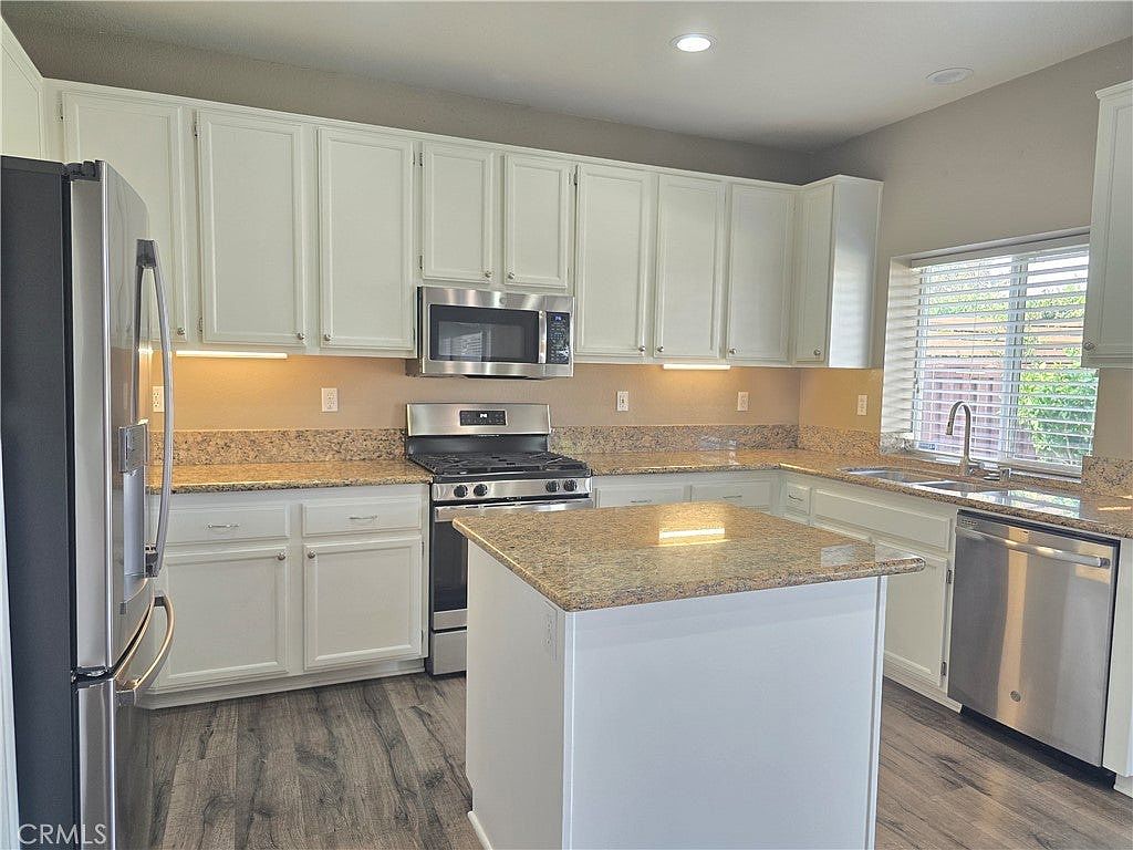 43160 Volterra St photo 4