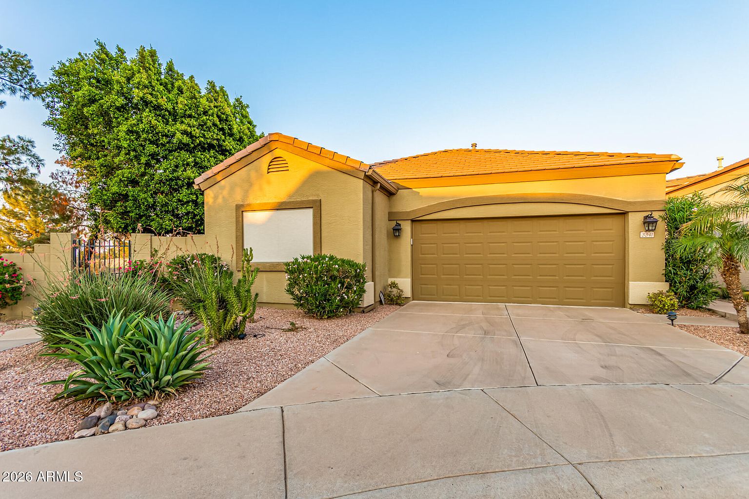 3341 E Fremont Rd Phoenix, AZ 85042 photo 2