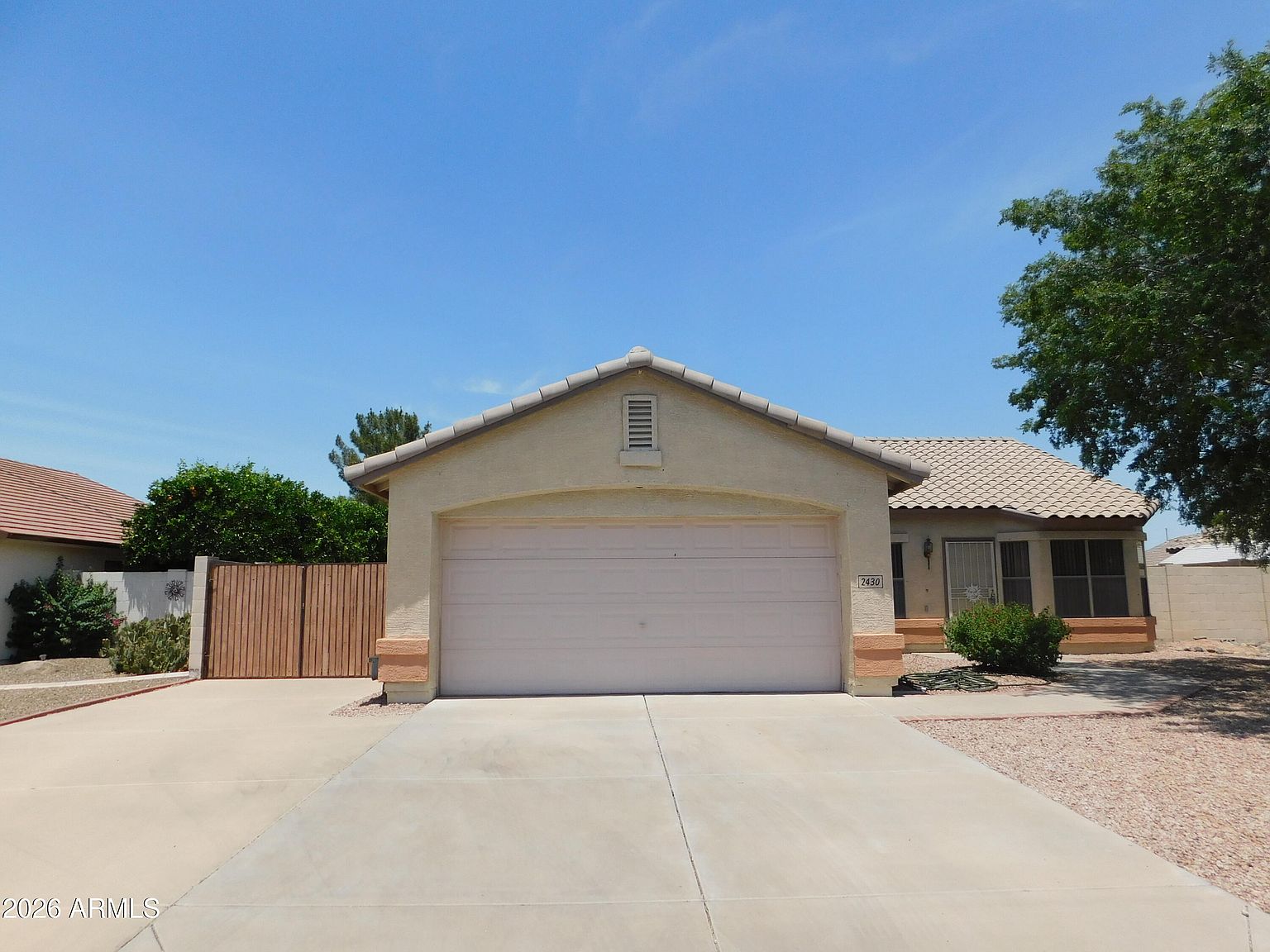 2430 E Fairview St photo 3
