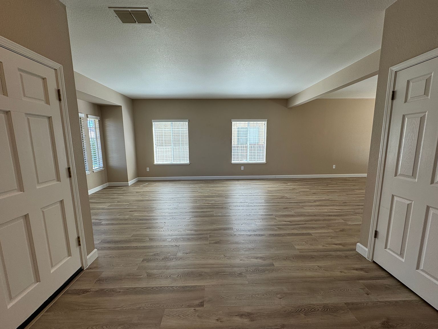 422 Madrone Pl photo 4