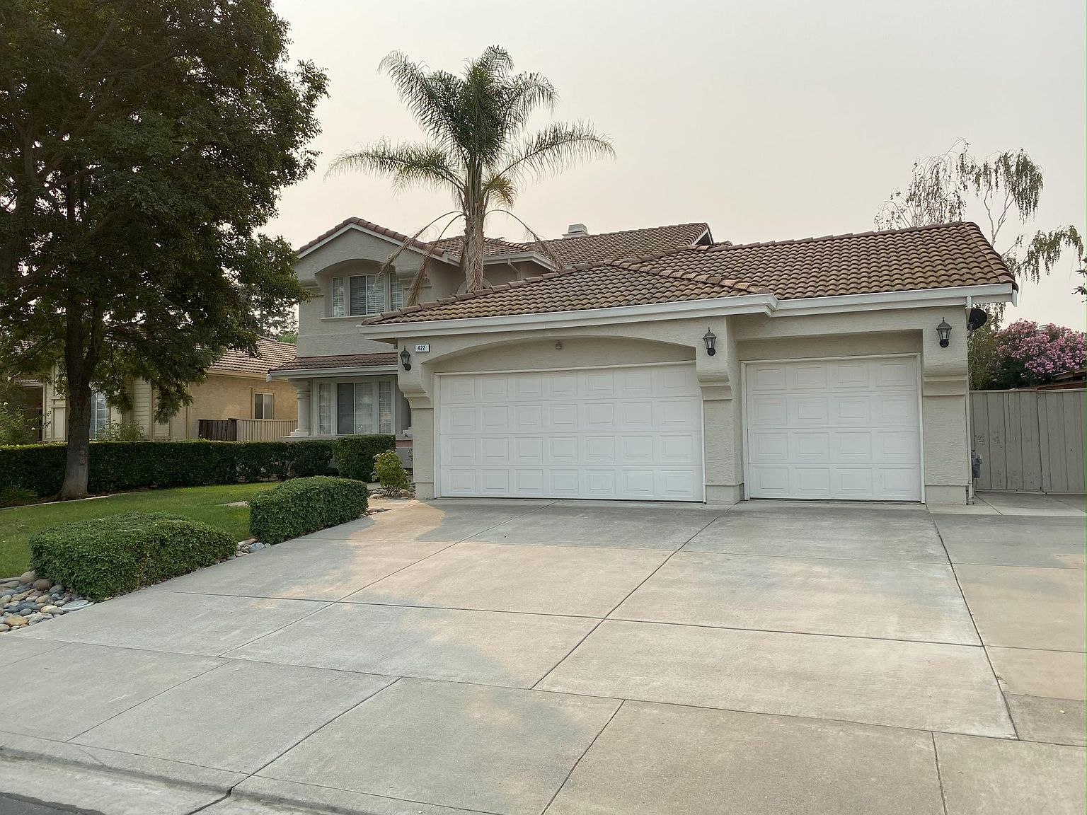 422 Madrone Pl photo 2