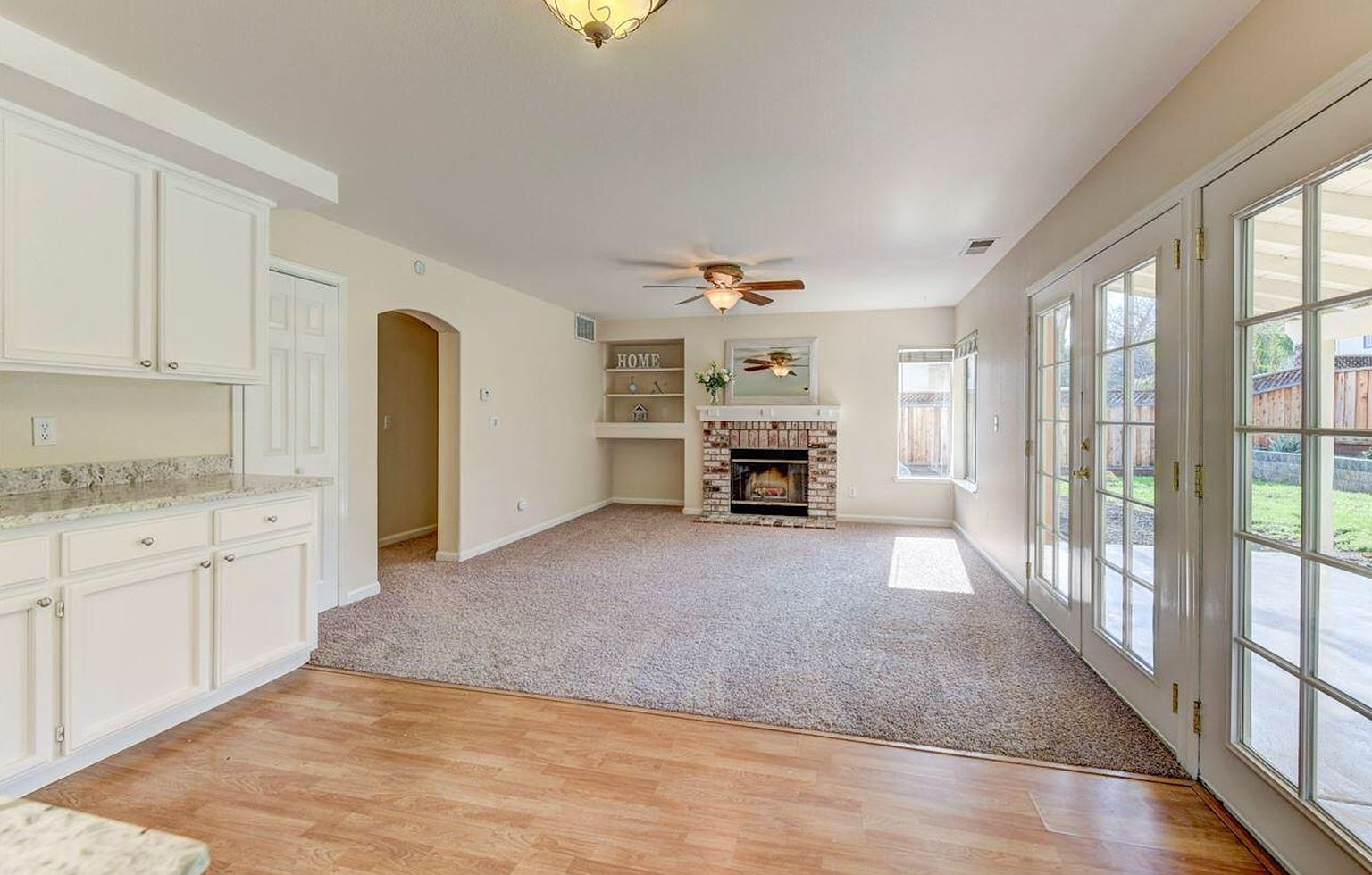 23 Foxtail Ct photo 4