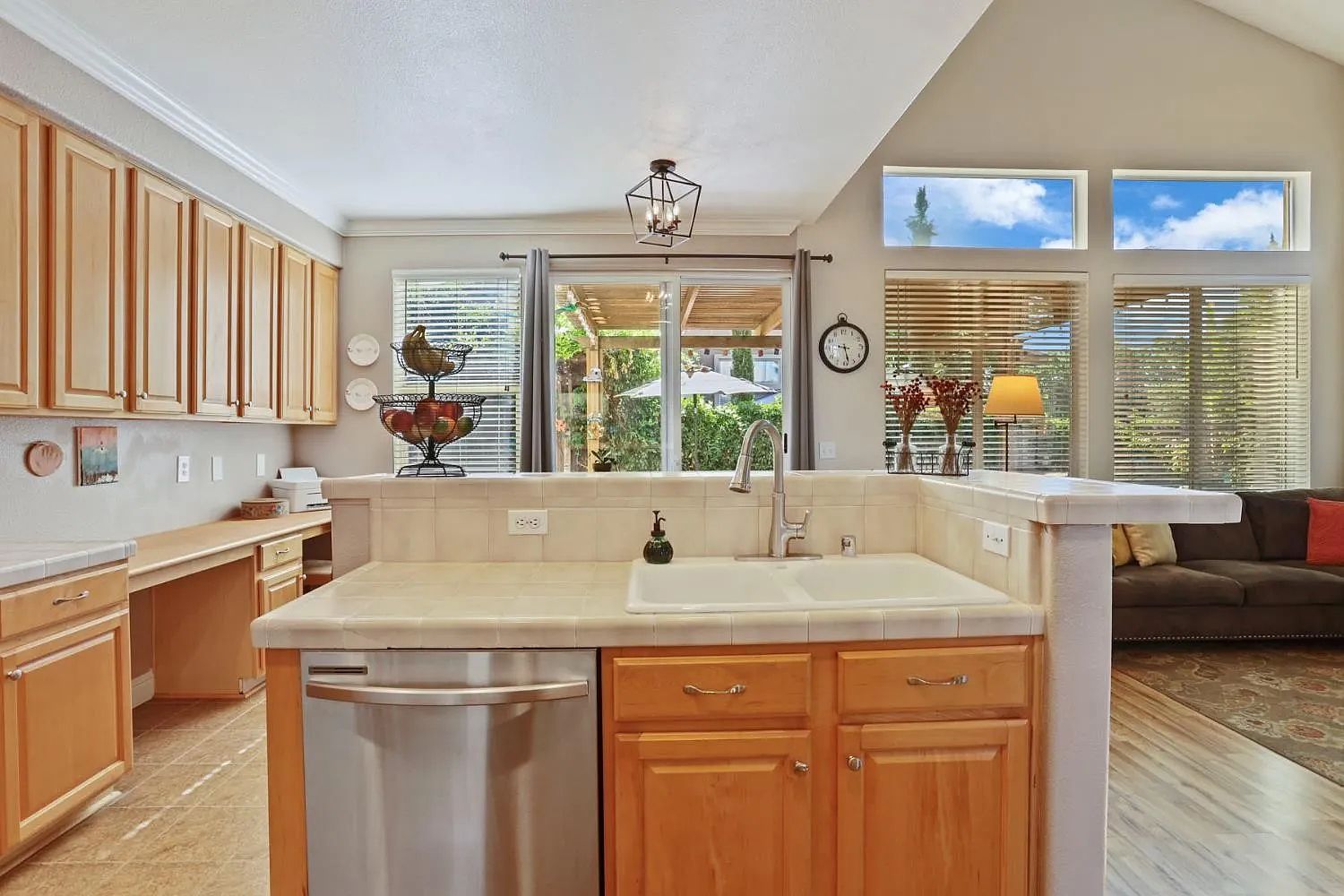 1214 Royal Ann Ct photo 5
