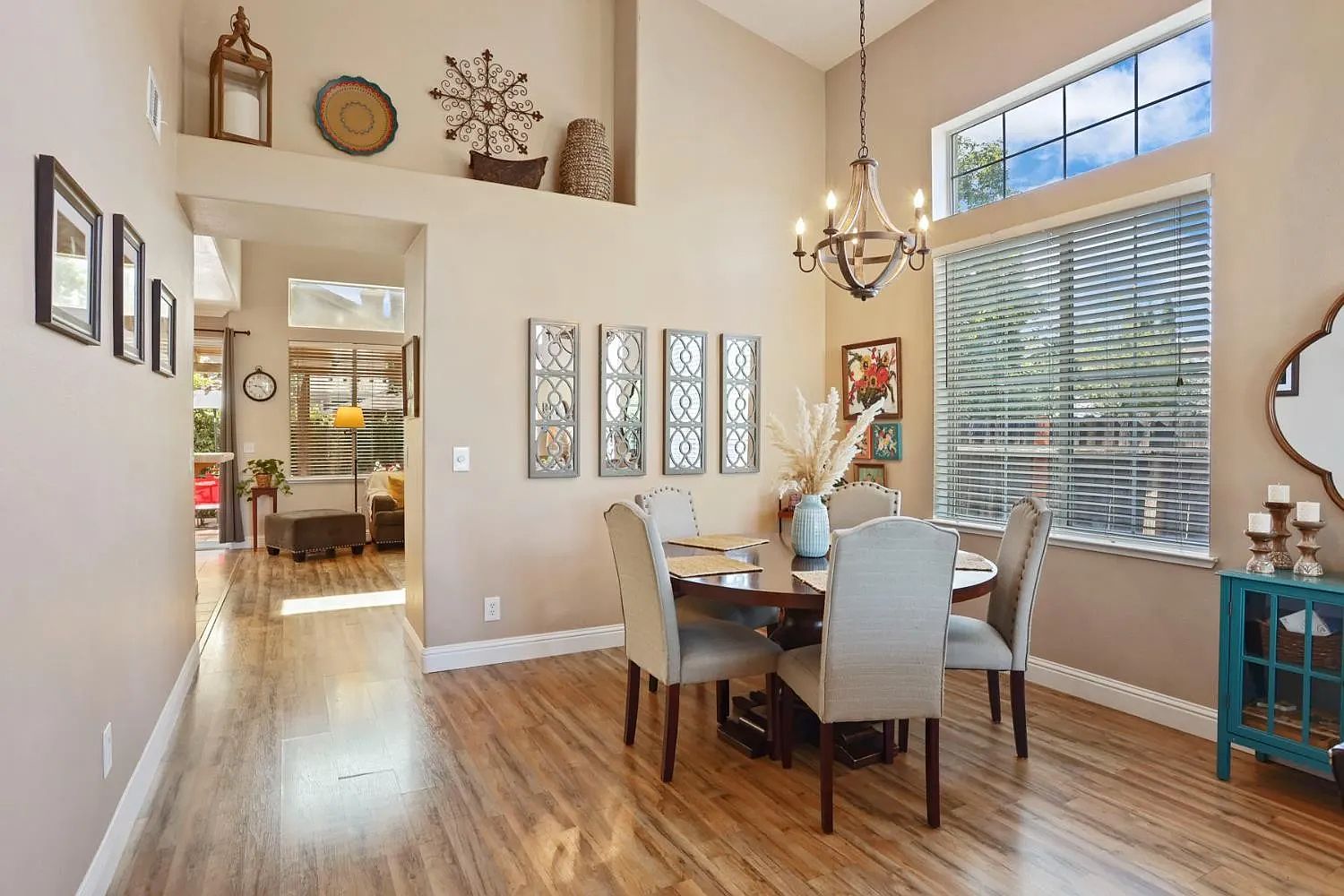 1214 Royal Ann Ct photo 3