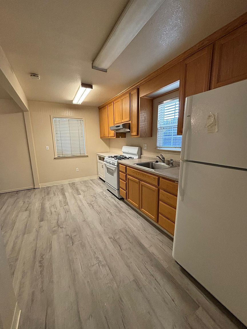 6905 Brentwood Blvd photo 2