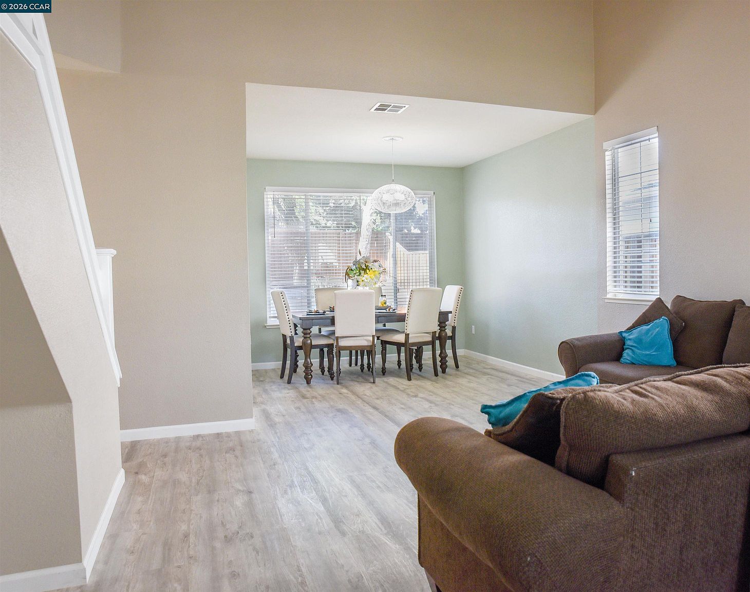 2090 Heartland Cir photo 3
