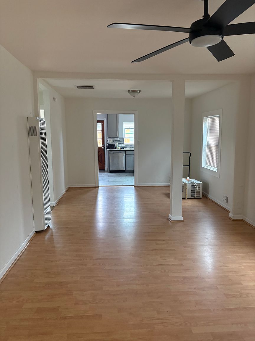 90 Malicoat Ave photo 4