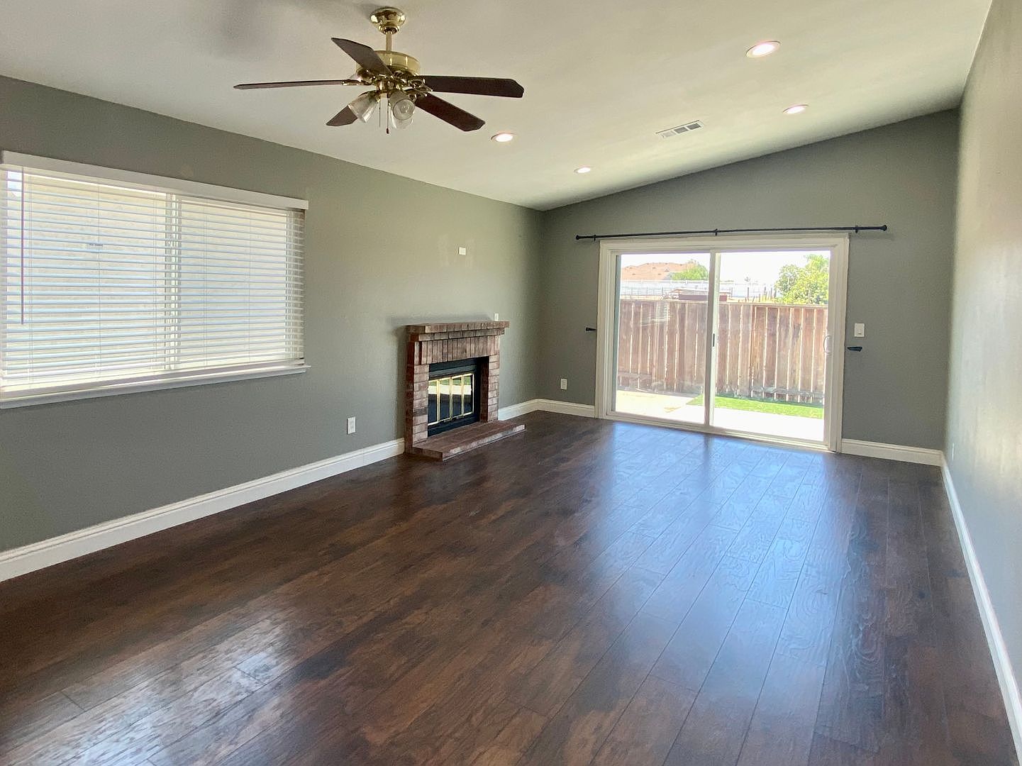 205 Almondtree Ln photo 4