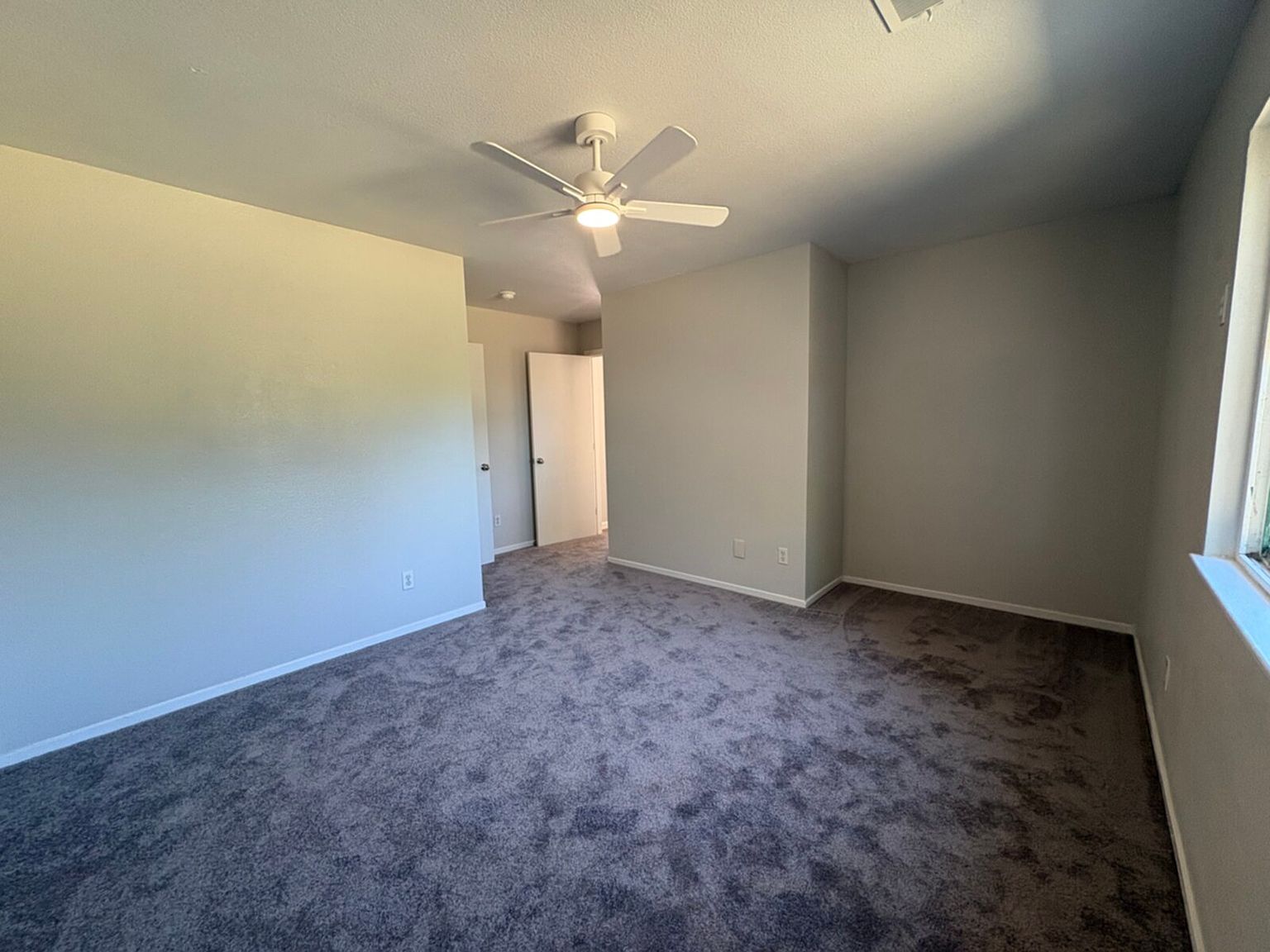 1470 Viera Ave photo 3