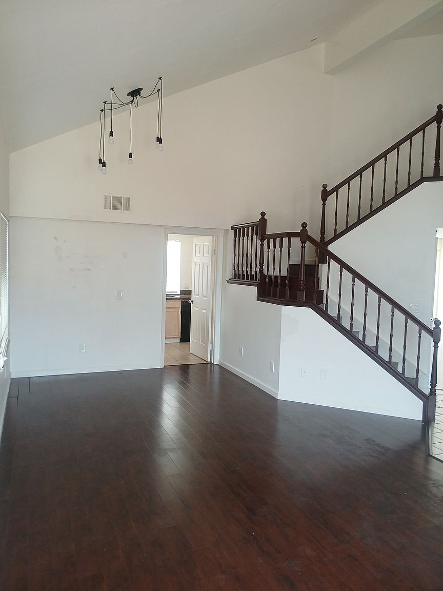 4505 Pampas Cir photo 2