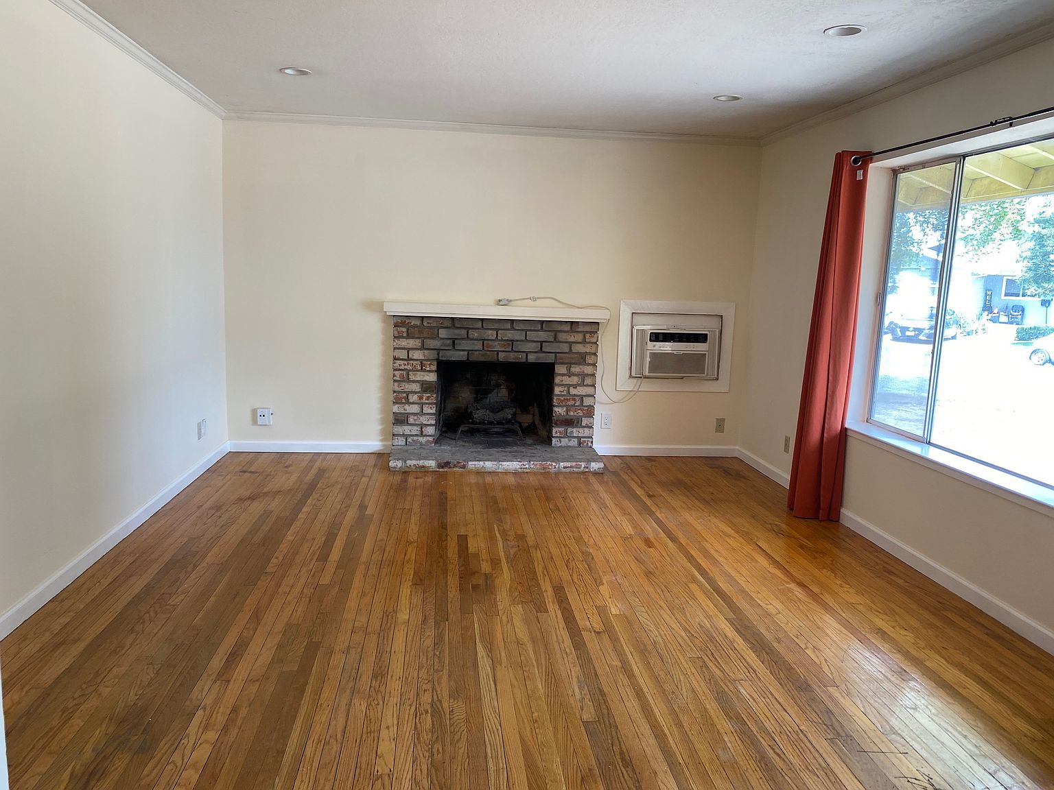 42 W Lake Dr photo 2
