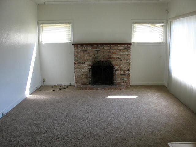 224 Lawton St photo 4