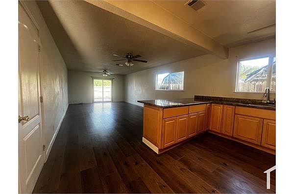 2404 Beasley Ave photo 3