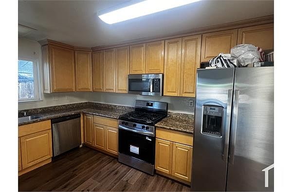 2404 Beasley Ave photo 2