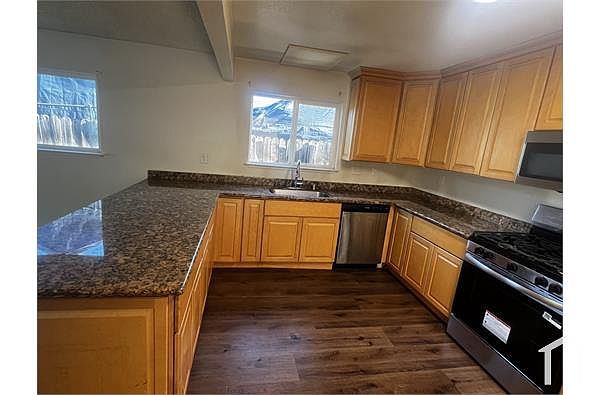 2404 Beasley Ave photo 5