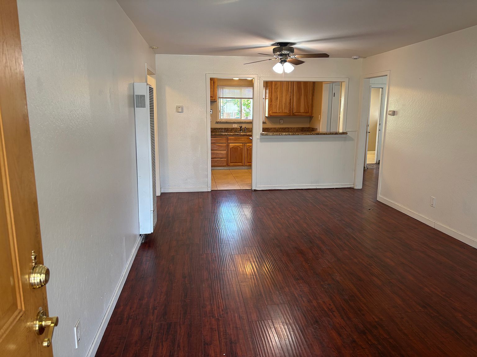 2739 Lincoln Ln photo 2