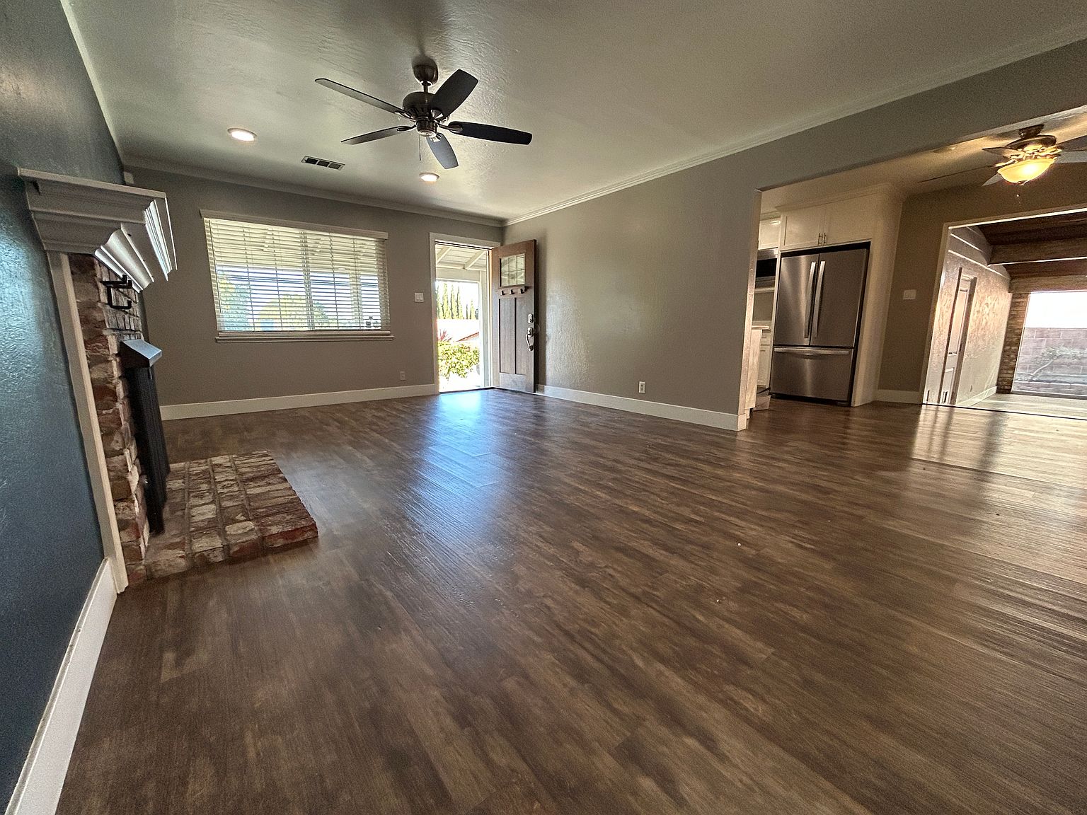 610 Shaddick Dr photo 4