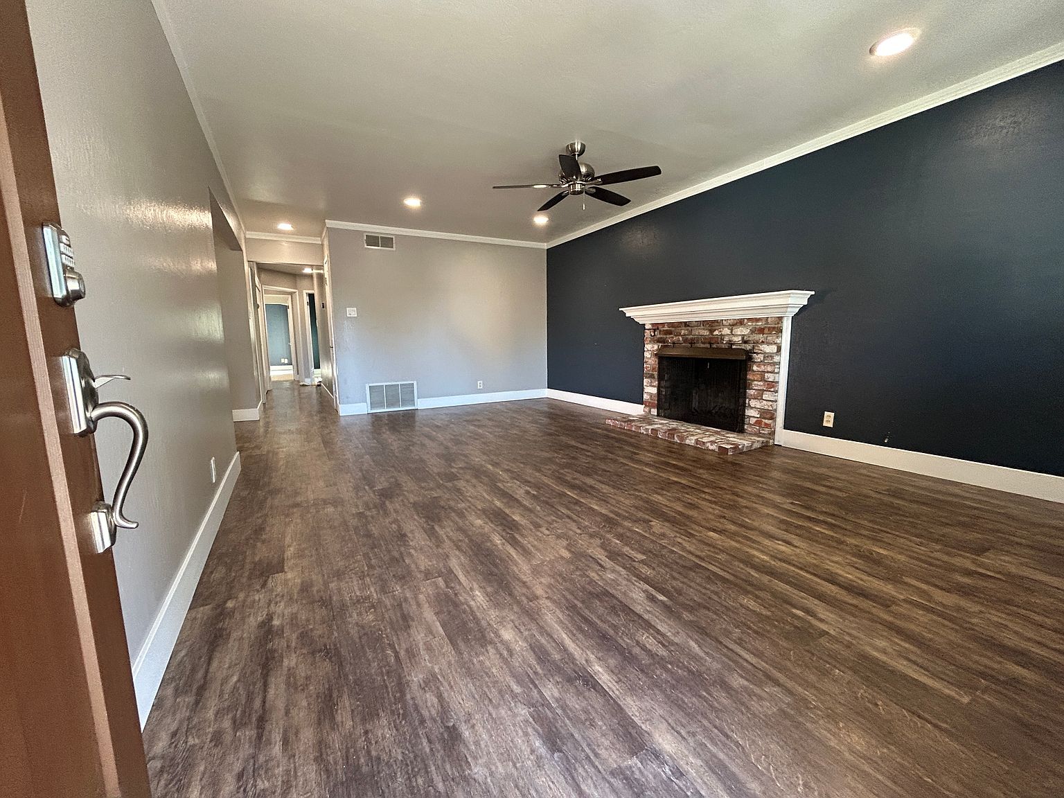 610 Shaddick Dr photo 2