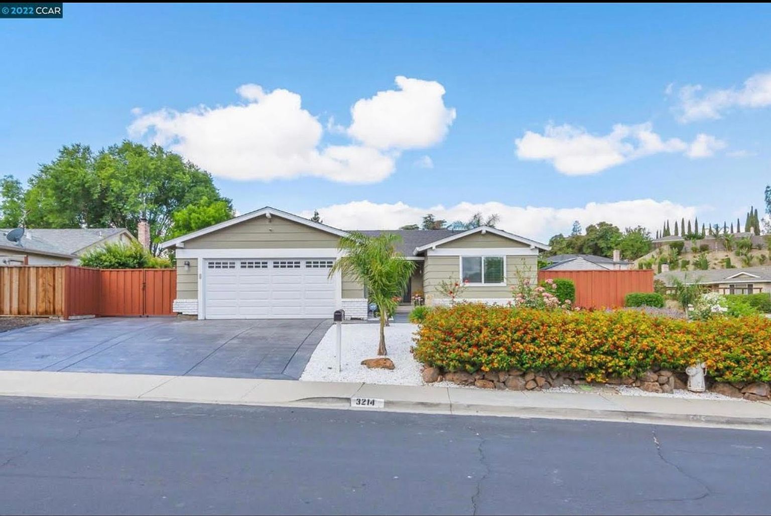 3214 Harbour Dr