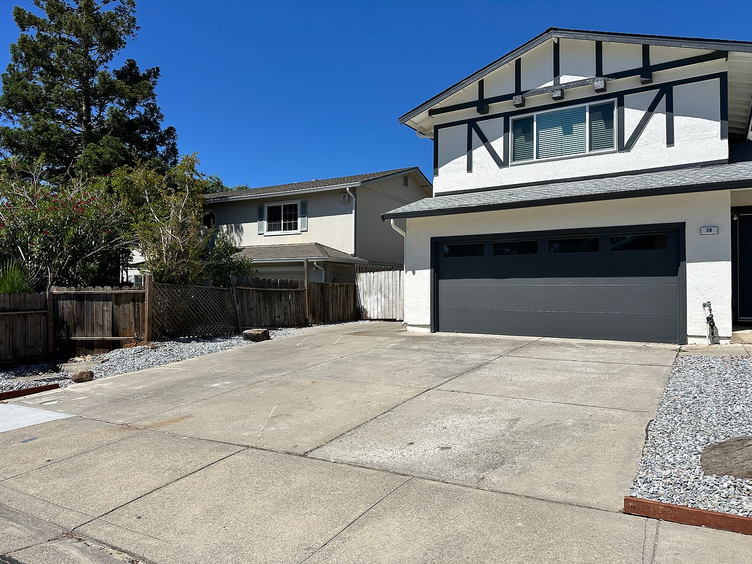 38 Doral Way photo 3