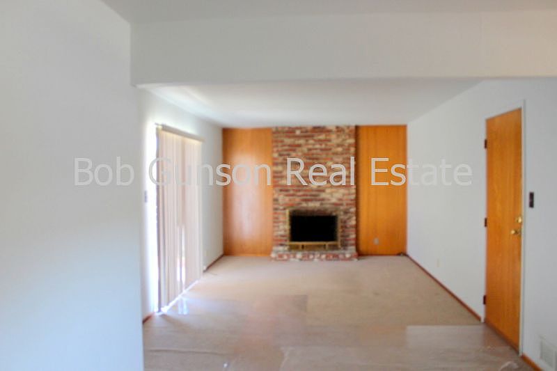 2104 Field St photo 3