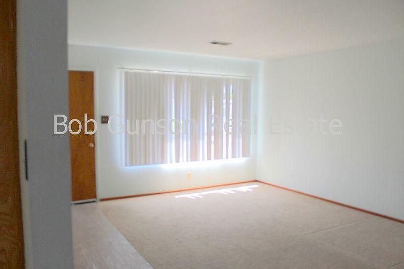2104 Field St photo 2