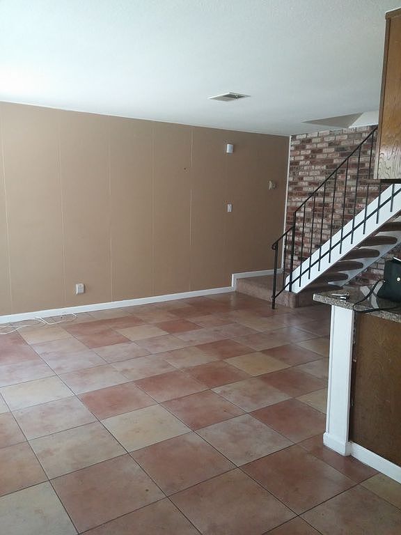 2116 Lemontree Way photo 3
