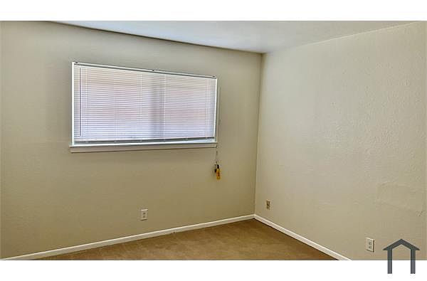 2304 Lemontree Way photo 4