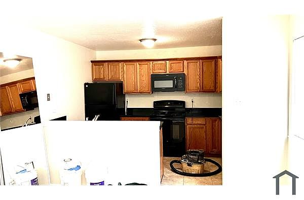 2304 Lemontree Way photo 2
