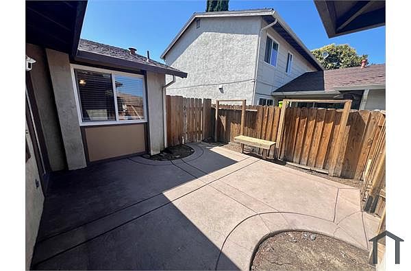 2306 Banyan Way photo 2