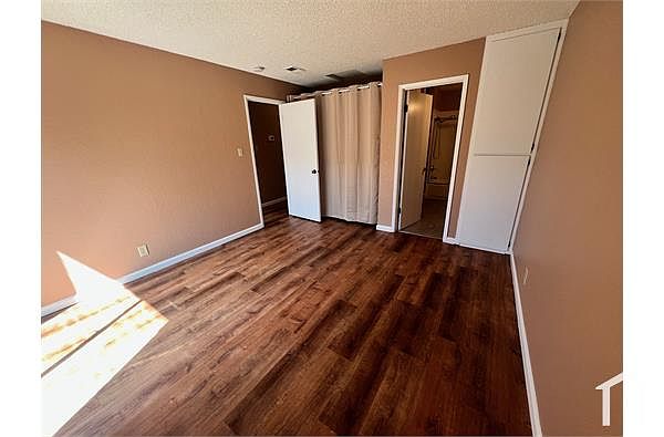 2306 Banyan Way photo 4