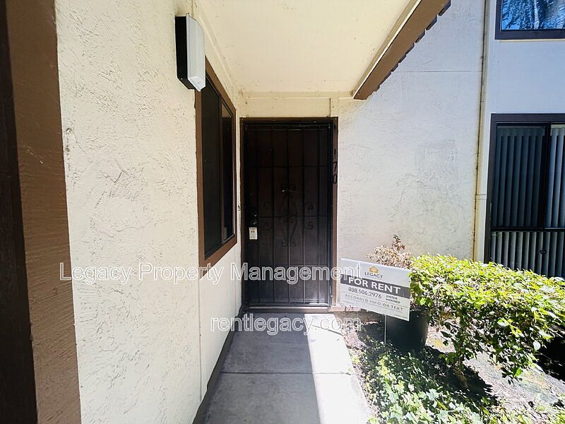 2410 Starlight Ln Antioch, CA 94509 photo 4