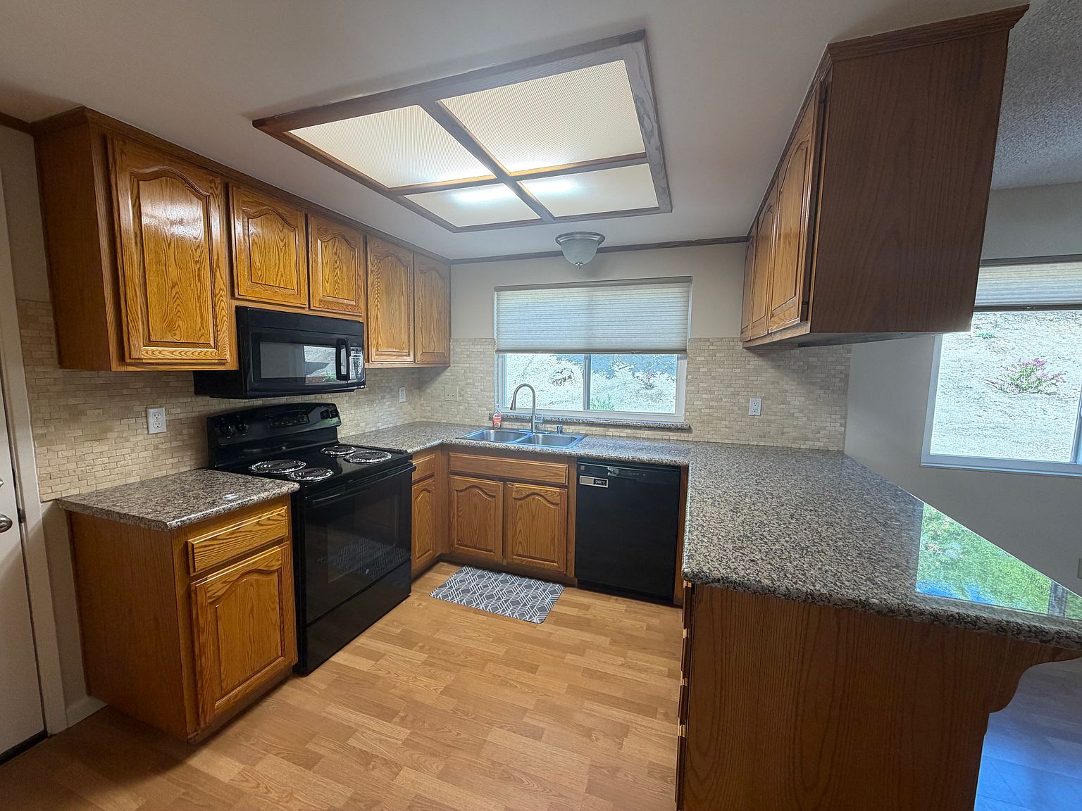 2216 Cordoba Way photo 3