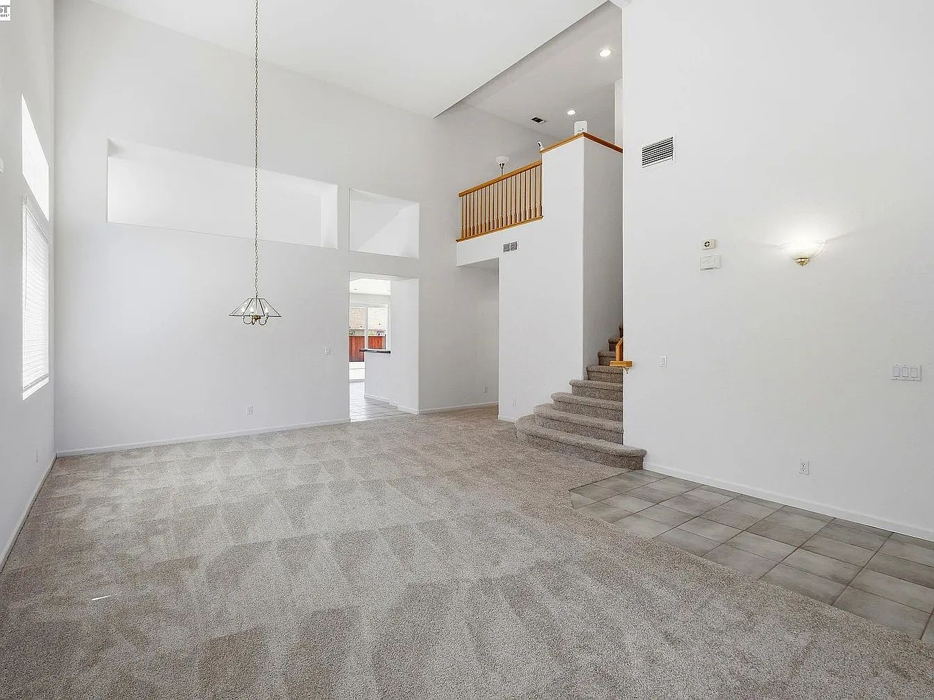 3929 Kite Way photo 5