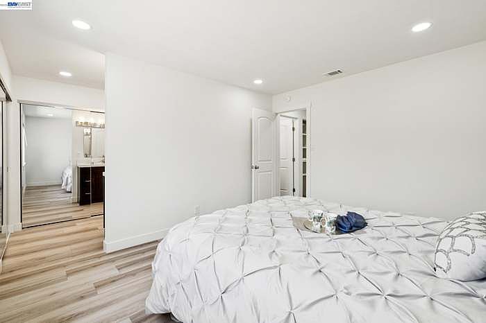 2800 Seville Cir Antioch, CA 94509 photo 2