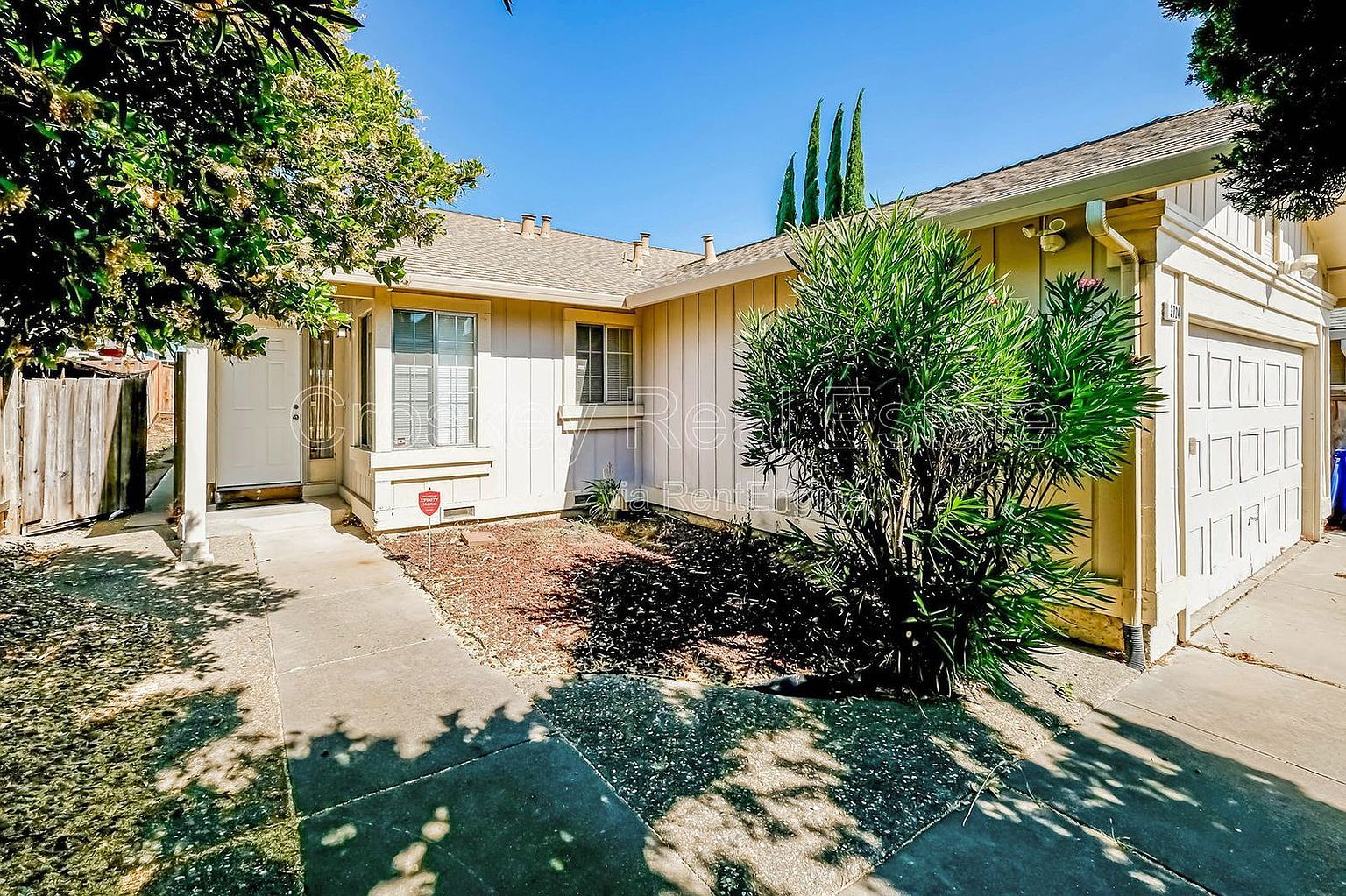 3724 Gladstone Dr Pittsburg, CA 94565 photo 2