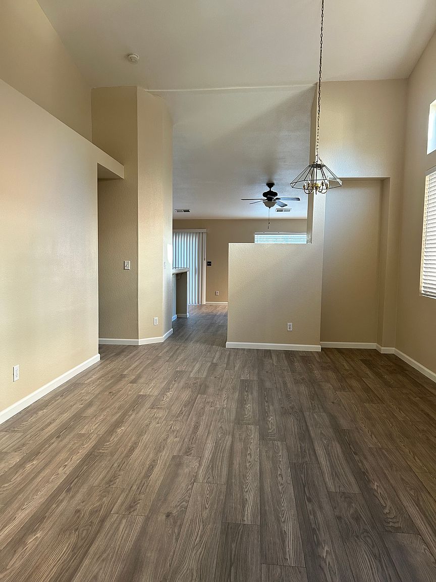 48 Gold Crest Ct photo 3