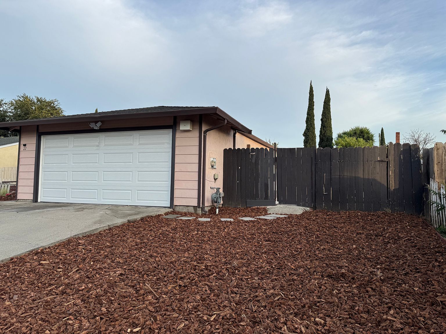 22 Merrimac Pl photo 4