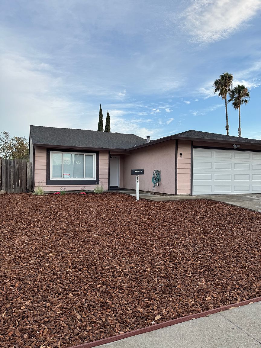 22 Merrimac Pl photo 3