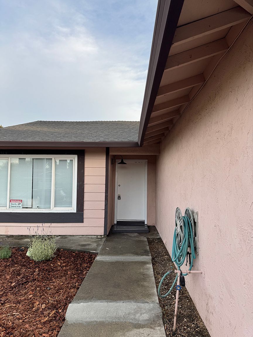 22 Merrimac Pl photo 5