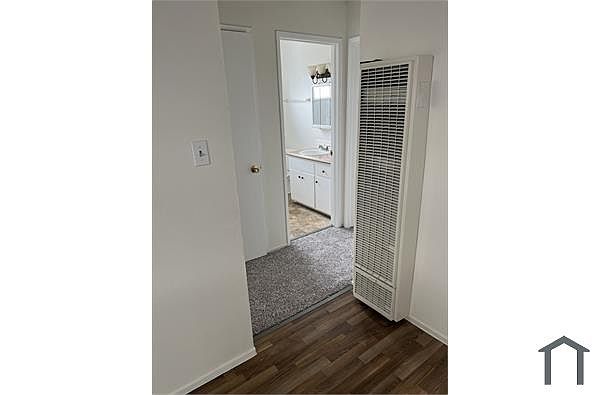 100 Clearland Dr photo 5