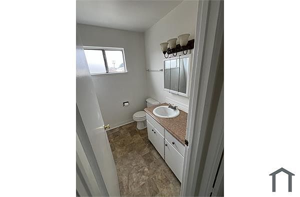 100 Clearland Dr photo 3