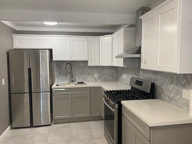 42 Harbor Dr photo 3