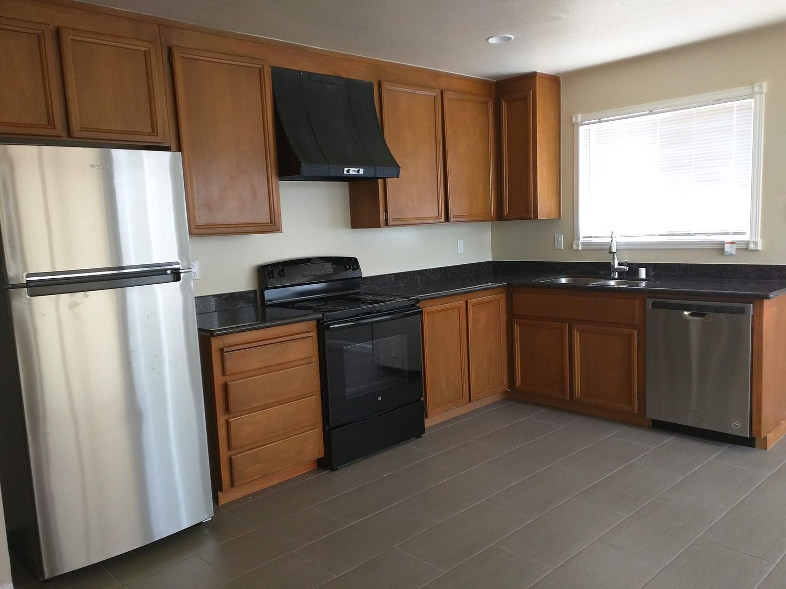 479 Kim St photo 2