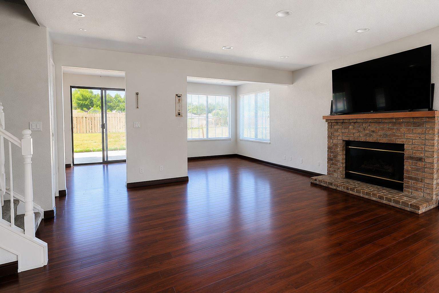 809 Azores Cir photo 4