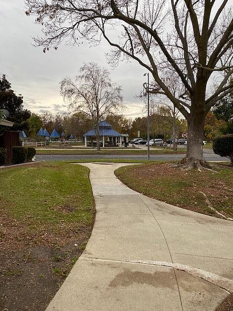 2091 Olivera Rd photo 4
