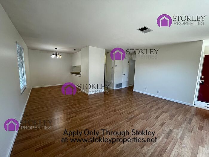 2085 Olivera Rd photo 5
